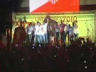 El Sevilla celebra la Copa con la afición en el Ayuntamiento