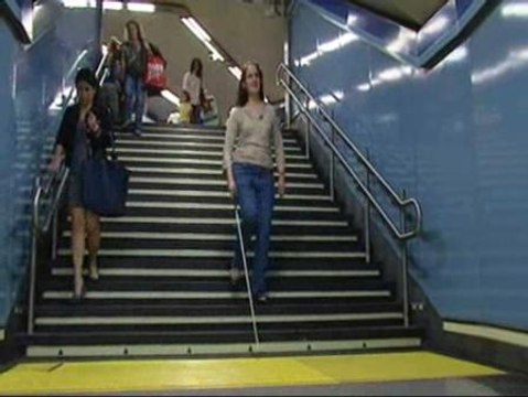 Las complicaciones que sufre un invidente a la hora de viajar en transporte público