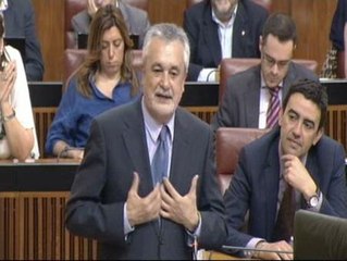 Griñán al PP: "El que Zapatero sea malo no les convierte a ustedes en buenos"