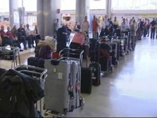 La nube volcánica afecta a Sevilla, Jerez, Badajoz, Tenerife, Alicante y Coruña