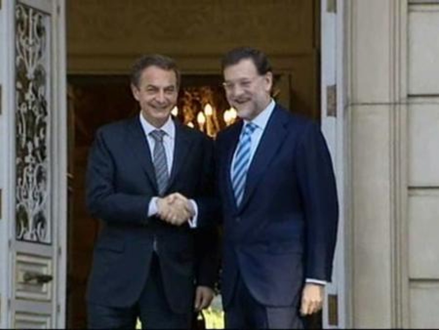 Zapatero y Rajoy, juntos en Moncloa - Vídeo Dailymotion