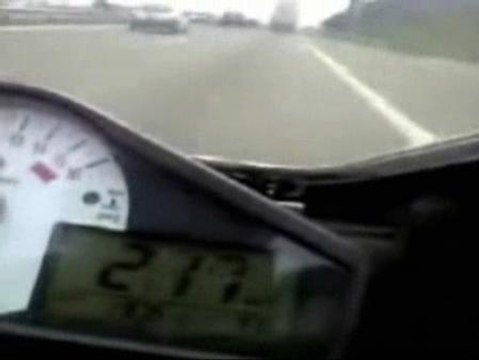 Persecución en carretera para detener a un conductor que iba a 248 kilómetros por hora