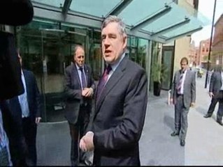 Brown llama &#039;intolerante&#039; a una mujer durante una visita electoral