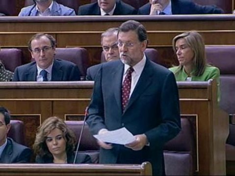 Rajoy a Zapatero: Usted ha tocado suelo en credibilidad