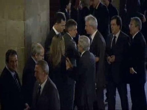 Los príncipes de Asturias dan su último adiós a Samaranch