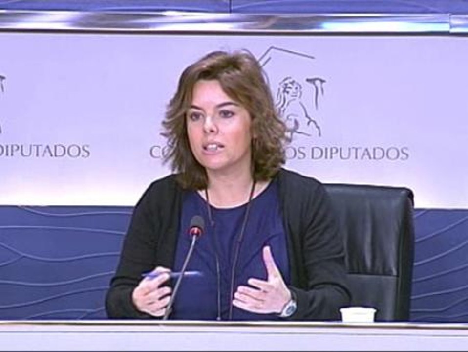 Sáenz de Santamaría pide que las mujeres que se pongan el velo lo hagan desde la "libertad y no por imposición"