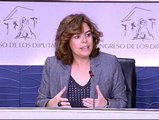 Sáenz de Santamaría dice que ZP quiere hablar de Grecia