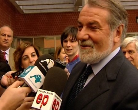 Mayor Oreja defiende a Álvarez-Cascos