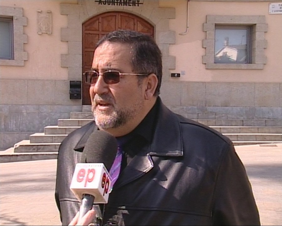 Piden querella contra Luciano Varela