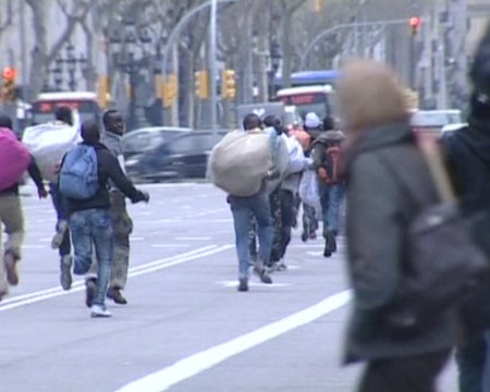 Aumentan las redadas contra el top manta