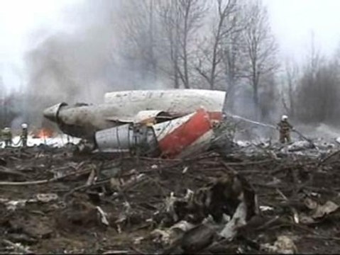 Fallece el presidente de Polonia al estrellarse su avión