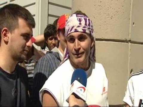 Los seguidores de Barça y Madrid esperan un partidazo en el Clásico