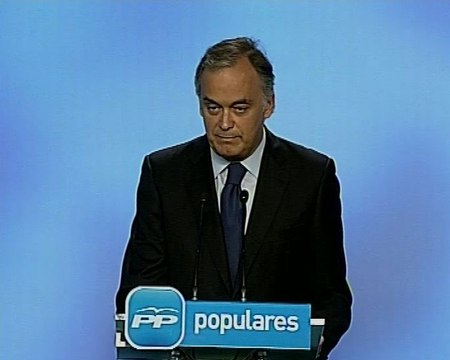 Pons pide a PSOE que deje de atacar a TS