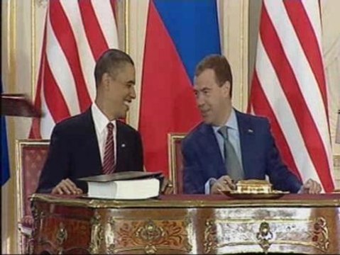 EEUU y Rusia firman el nuevo tratado de reducción de armas nucleares