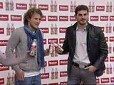 Forlán y Casillas se ven las caras antes del derbi
