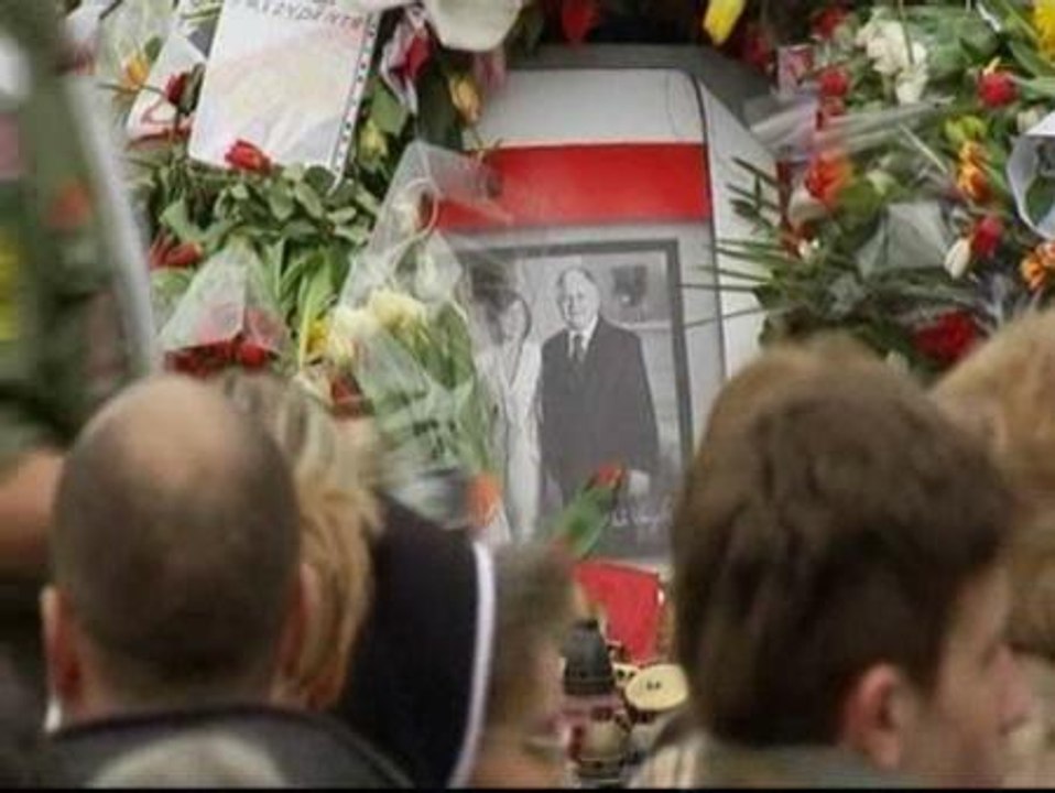 Polémica en Polonia por el lugar en el que será enterrado Kaczynski