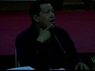 Hugo Chávez interrumpido por un corte de luz
