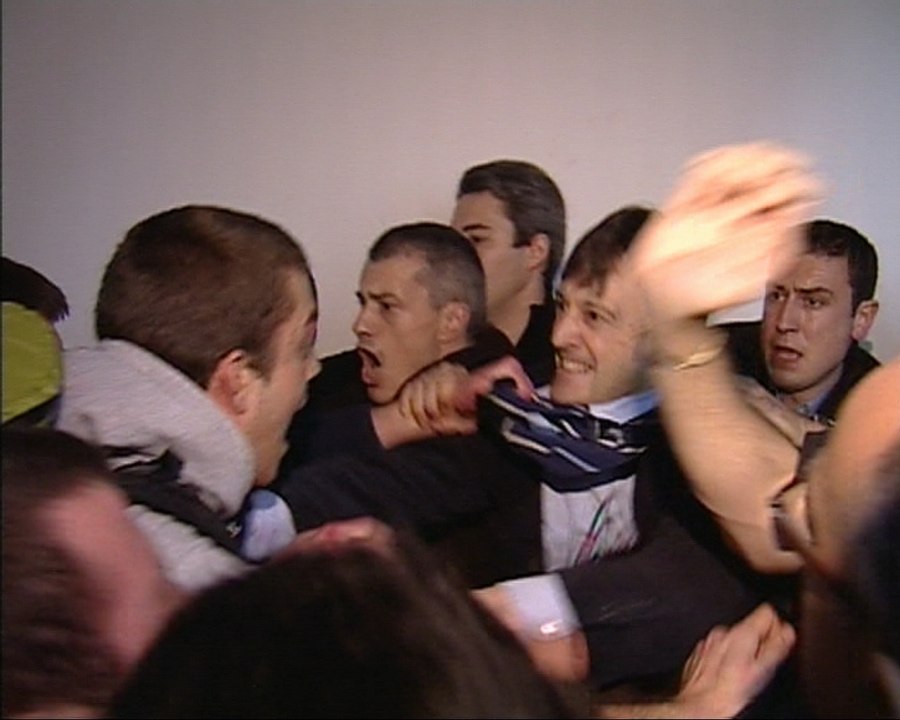 Increpan a Ibarretxe al grito de 'torturador'