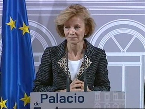 Salgado asegura que incluso el PP valora positivamente la búsqueda de un pacto anticrisis