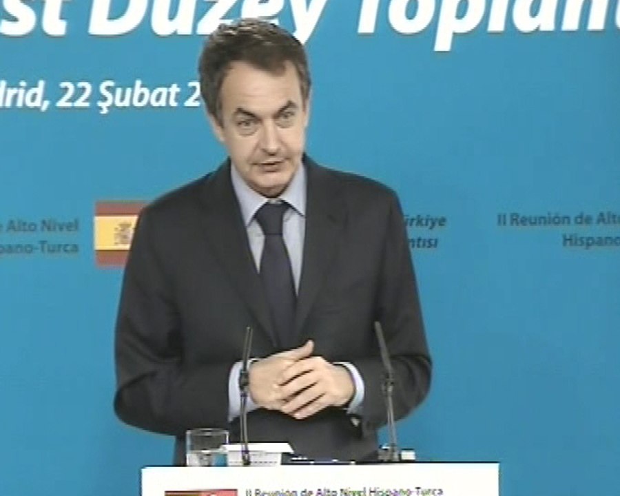 Zapatero dice que seguirá buscando consenso