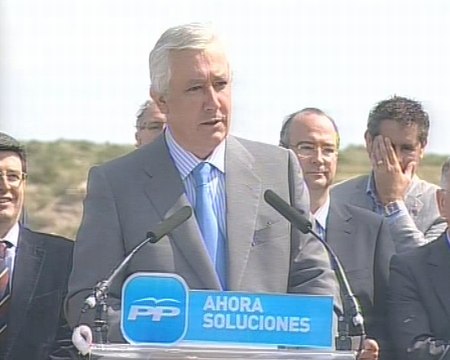 Arenas cree que actitud del PP es correcta