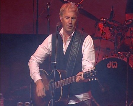 Kevin Costner llena el Palau de la Música