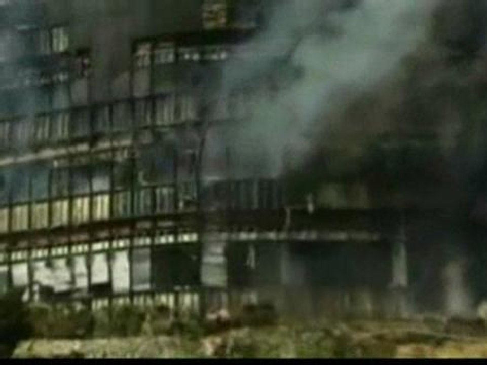 Un suicida estrella su avioneta contra un edificio de Hacienda en Texas