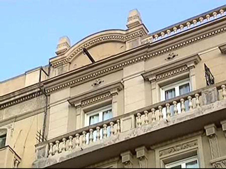 Dos mossos d'Esquadra heridos de bala en Barcelona