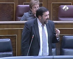 Suprimir provincias requiere reforma de Constitución