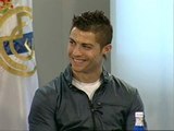 Esperanza Aguirre felicita a Cristiano Ronaldo en portugués