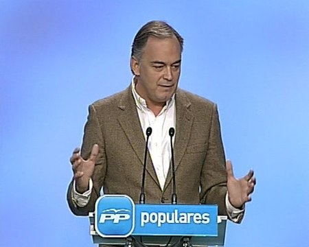 Pons arremete contra la reforma laboral