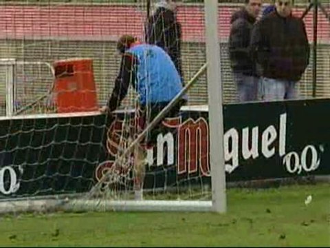 Yeste abandona enfadado el entrenamiento después de una entrada de San José