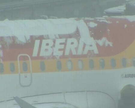 Más de medio centenar de vuelos cancelados