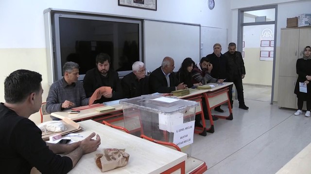 Türkiye sandık başında - Oylarını çocuklarıyla birlikte kullandılar - ADIYAMAN