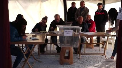 Denizli Depremzedeler Oylarını Çadırlarda Kullandı