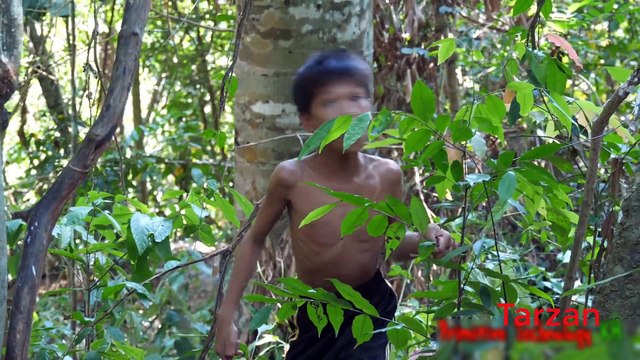 Nướng thịt lợn ăn thật ngon của hai tarzan nhí I Bake the delicious meat of two tarzan chicks