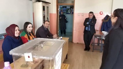 4 Bin 534 Nüfuslu Mahallenin Rakipsiz Bayan Muhtar Adayı
