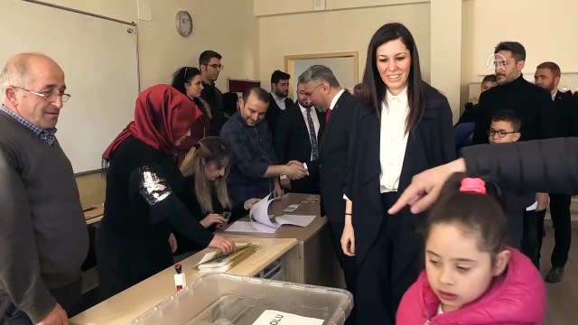 AK Parti Genel Başkan Yardımcısı Karaaslan oyunu kullandı - SAMSUN