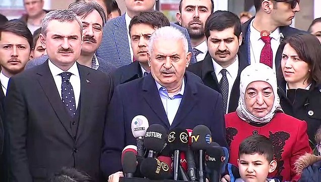 AK Parti İstanbul Büyükşehir Belediye Başkan Adayı Binali Yıldırım oyunu kullandı