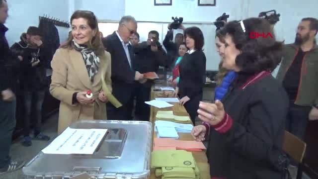 Çanakkale Belediye Başkanı ve CHP'nin Adayı Gökhan, Oyunu Kullandı