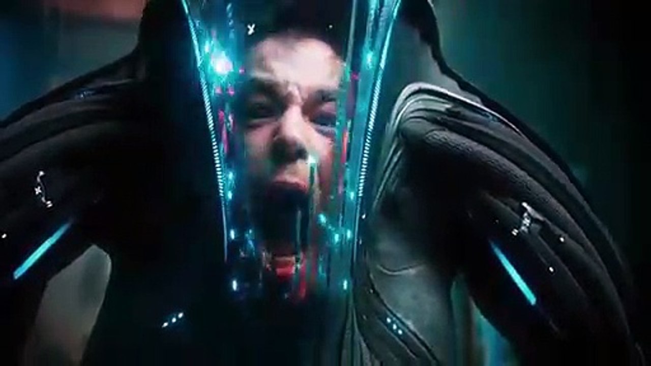 Attraction (2017) - Man With Alien Suit vs Alien   Russian Alien Movie