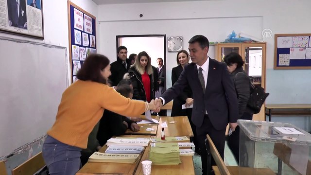 Cumhur İttifakı Gölbaşı Belediye Başkan Adayı Şimşek oyunu kullandı - ANKARA