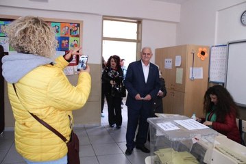 Binali Yıldırım'a Benzerliğiyle Dikkat Çeken Seçmeni Görenler Şaşıp Kaldı