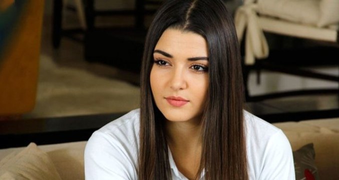 Oyuncu Hande Erçel, Menajerlik Şirketiyle Davalık Oldu