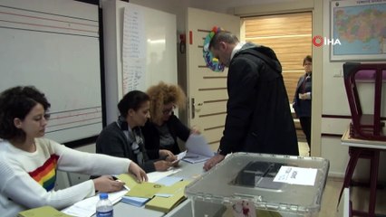 Ünlü oyuncu Ozan Güven oyunu kullandı