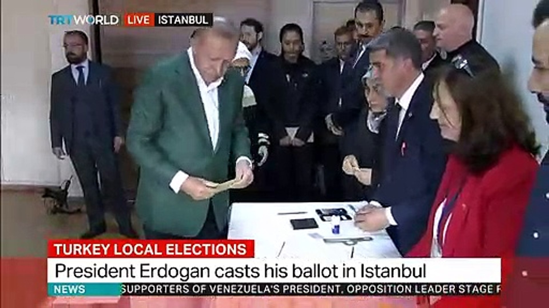 ⁣Turkish people elect ...?