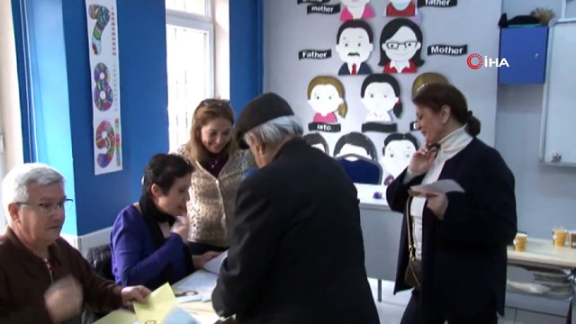 Yeşilçam’ın ünlü ismi Gülşen Bubikoğlu oyunu verdi