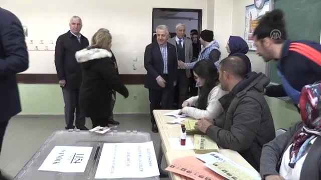 Eski Ulaştırma Denizcilik ve Haberleşme Bakanı Arslan Oy Kullandı - Kars