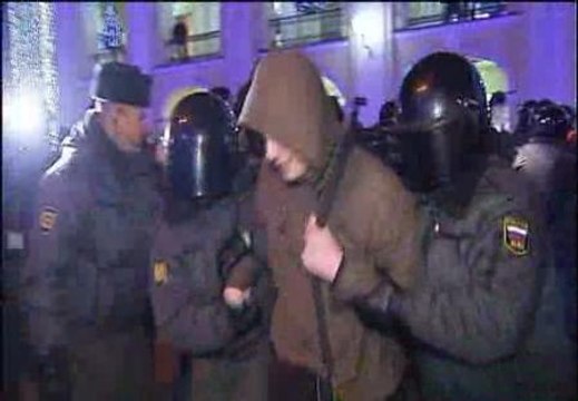 Detienen a decenas de manifestantes en Rusia