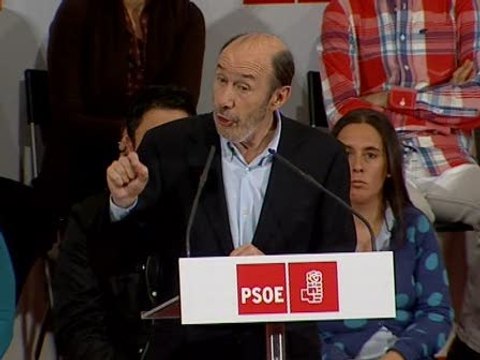Rubalcaba afirma que en el PSOE tiene compañeros